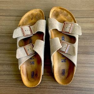 Women’s Birkenstock ARIZONA soft footbed, size 41/10-10.5, BARELY WORN